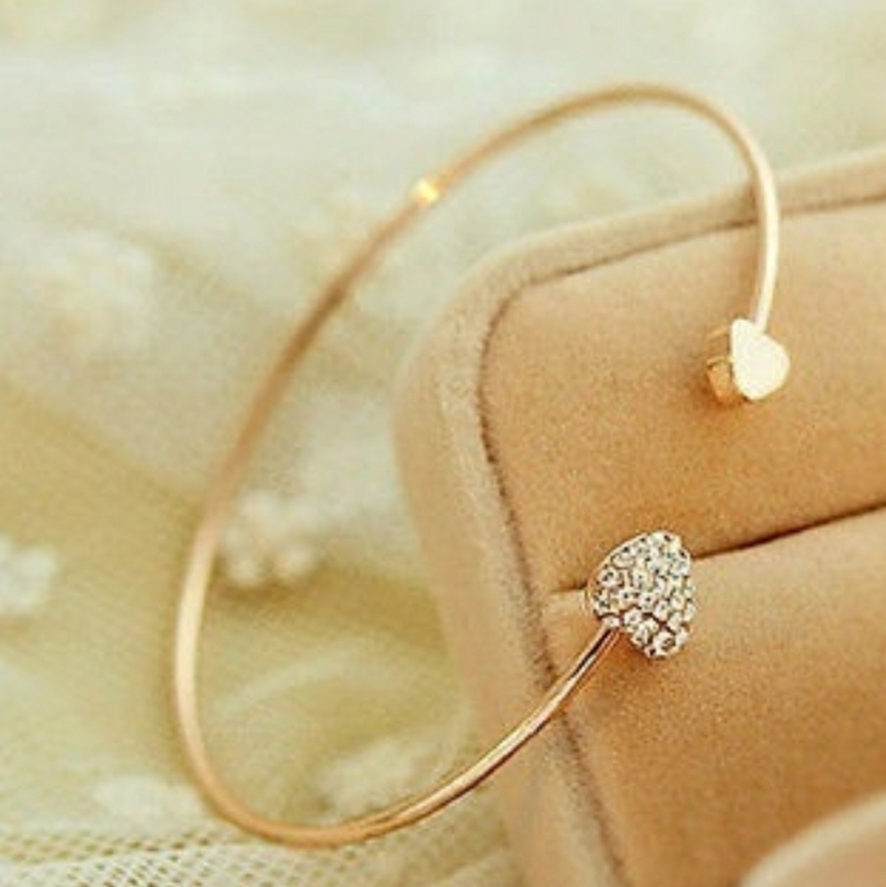 RHINESTONES LOVE HEART BANGLE CUFF BRACELET.